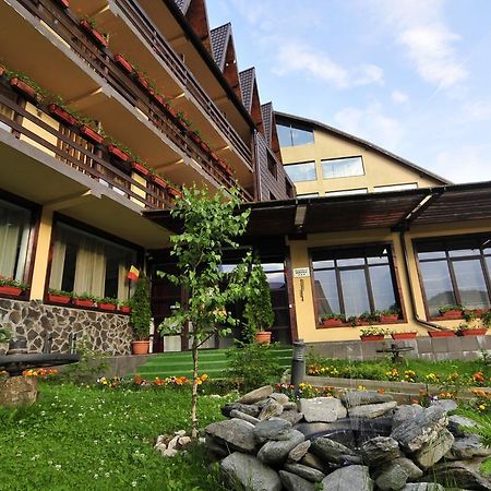 Mistral Resort Moeciu De Sus Exteriör bild