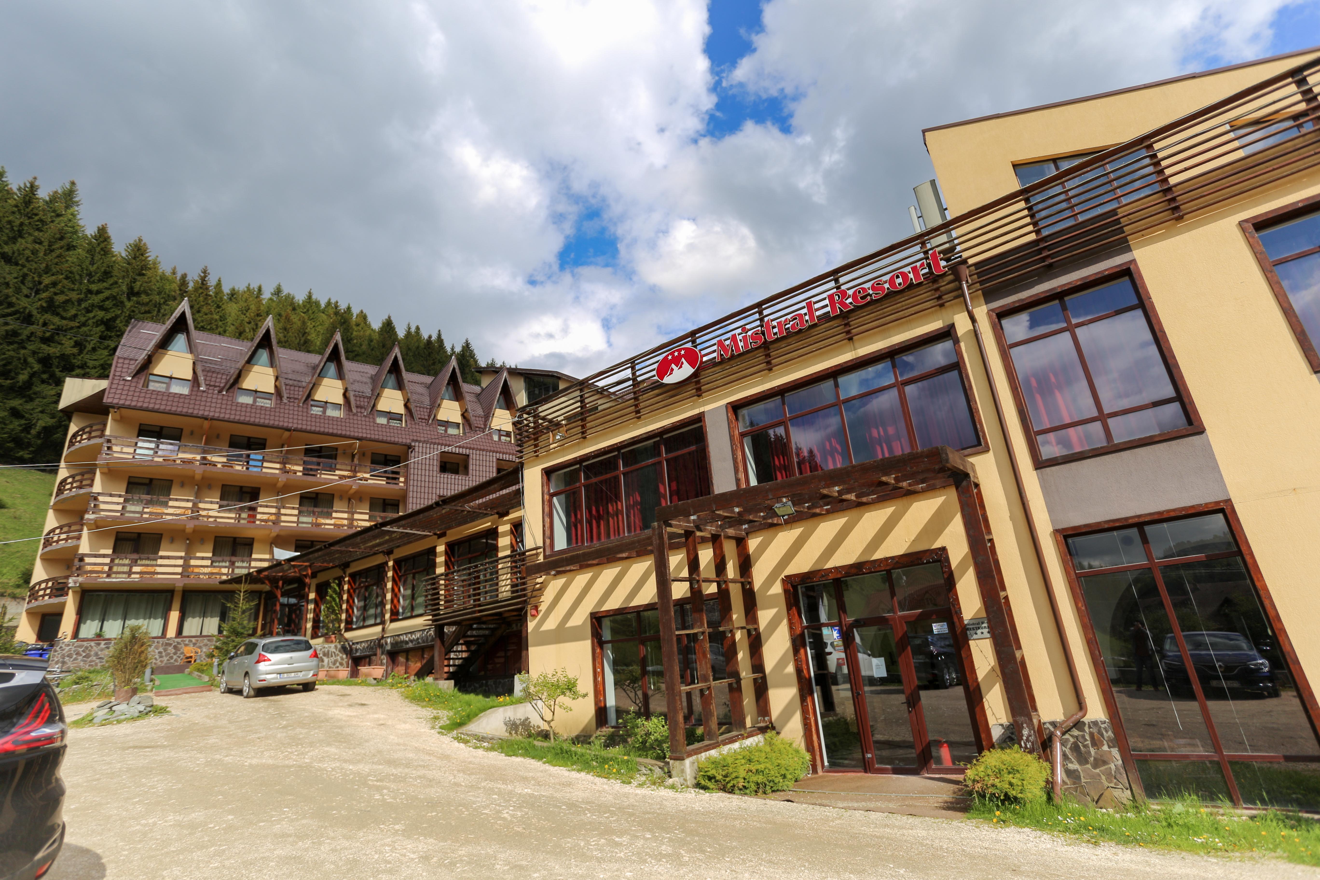 Mistral Resort Moeciu De Sus Exteriör bild