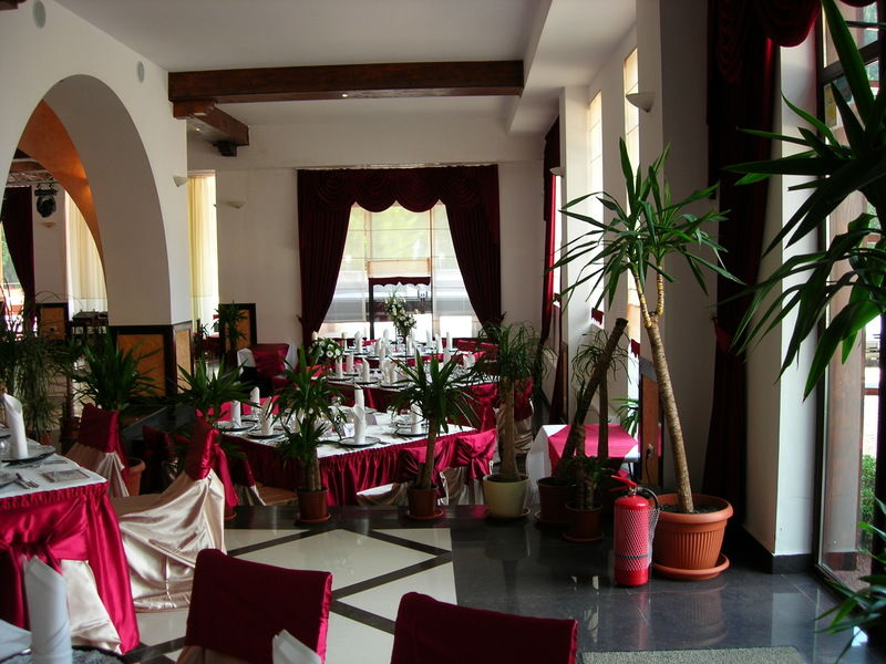 Mistral Resort Moeciu De Sus Exteriör bild