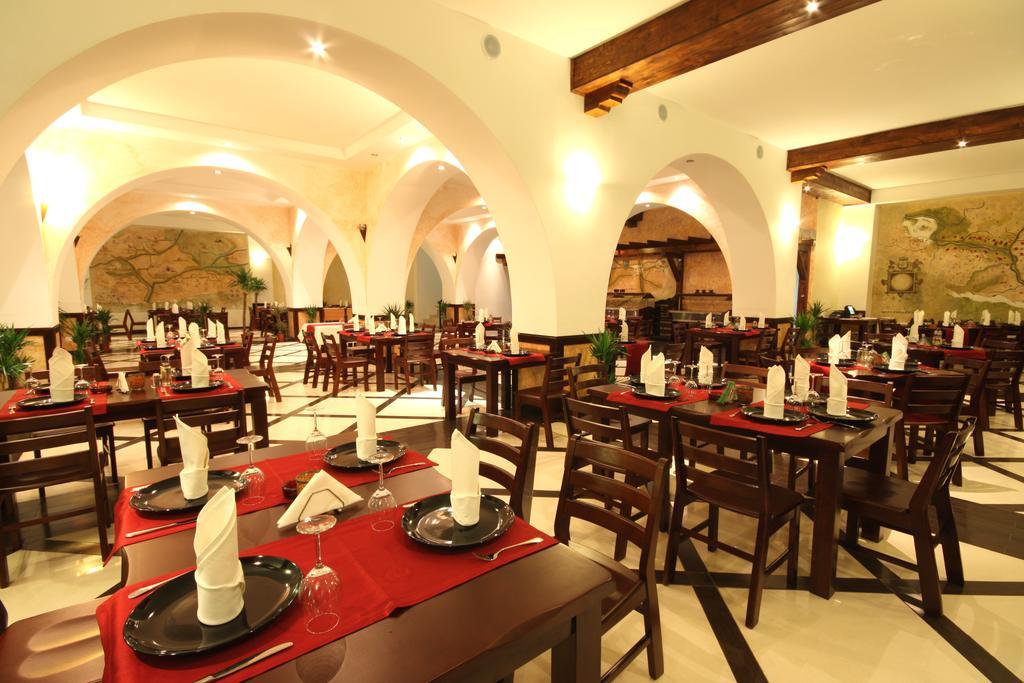 Mistral Resort Moeciu De Sus Exteriör bild