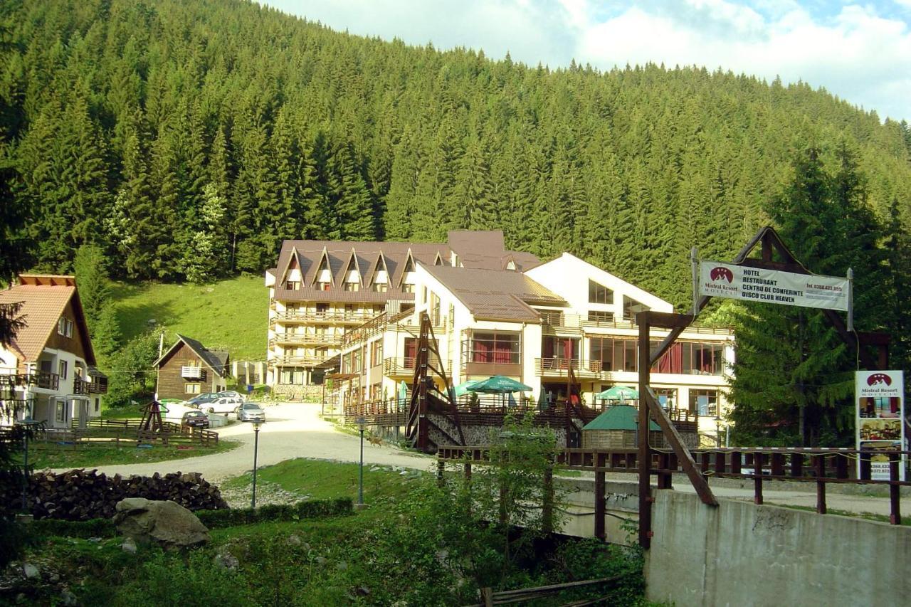 Mistral Resort Moeciu De Sus Exteriör bild