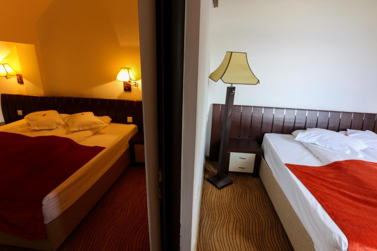 Mistral Resort Moeciu De Sus Exteriör bild